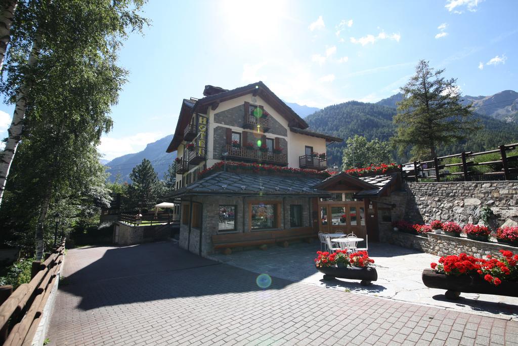 Hotel Stella Del Nord Κουρμαγιέρ Εξωτερικό φωτογραφία